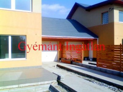 Érd Parkváros eladó új építésű ikerházfél.