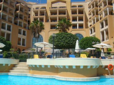 Szobalany allas Maltan (ingyenes 3 napos kurzussal).