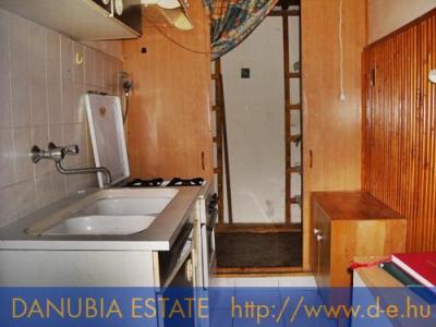 35 m2-es, emeleti, konvektoros lakás a Diószeghy utcában