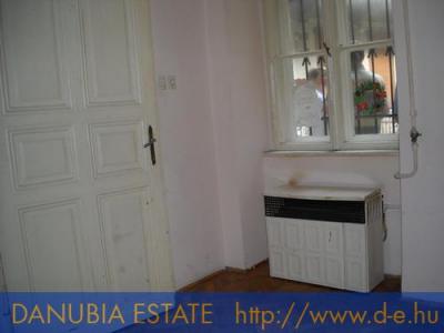 35 m2-es, emeleti, konvektoros lakás a Diószeghy utcában