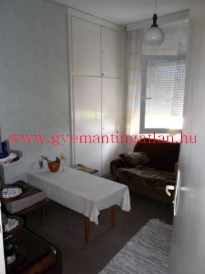 Eladó ingatlan Szekszárd panellakás