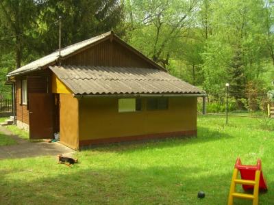 Eladó nyaraló faházzal Kismaroson