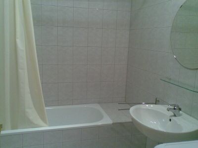 Kiadó 2 szobás új lakás az Oktogonnál