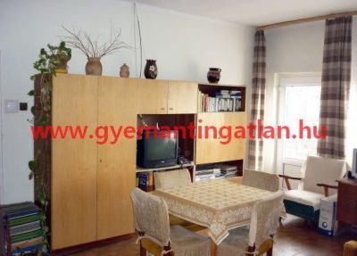 Eladó családi ház, Szekszárd 3200379