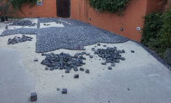 bazaltkocka, macskakő, bazalt, kockakő, 10x10cm (friss törés) 