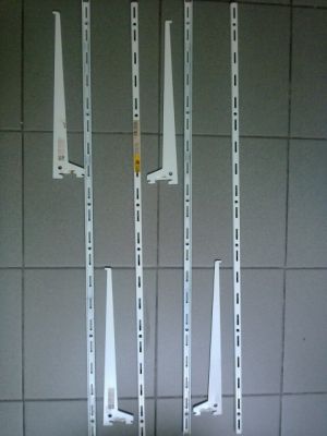 Polc építés elemekből.