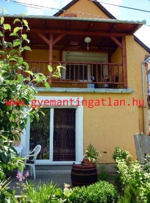 Eladó ingatlan Szekszárd központhoz közeli családi ház 3200411