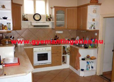 Eladó szép, egyedi családi ház Tengelic 3200396