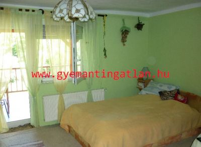 Eladó ingatlan Szekszárd központhoz közeli családi ház 3200411