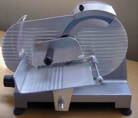 Szeletelők, húsdarálók,hűtők