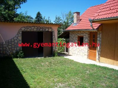 Eladó családi ház Tolna csendes részén 3200413