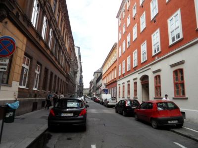 VIII.ker. Vas utcában eladó 2 szoba hallos lakás 12,9mFt