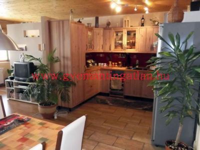 Eladó ingatlan Tolnán remek lakás 3200423