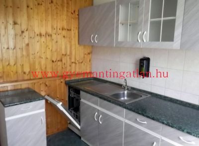 Eladó ingatlan Szekszárd központhoz közeli lakás 