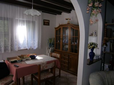 Áron alul eladó