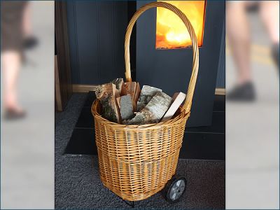 Új tűzifatartó kosár