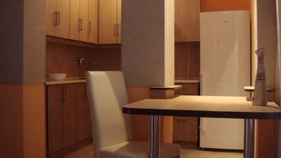 Kiadó 2 szobás lakás az Operánál