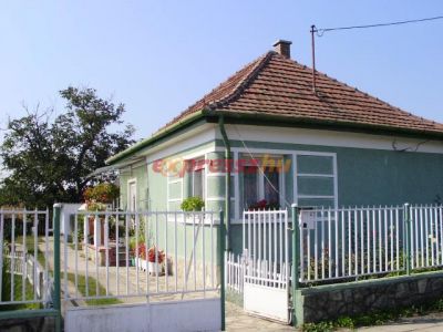 Családi ház eladó !