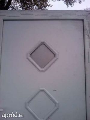 bejárati ajtó