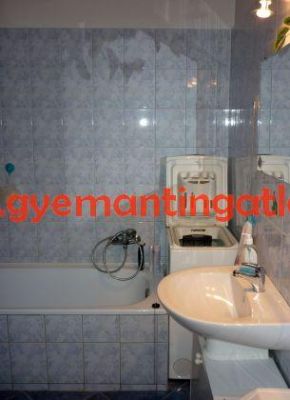 Eladó családi ház, Szekszárd 3200376