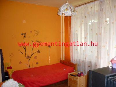 Eladó ingatlan Szekszárdon lakás remek helyen 3200415 