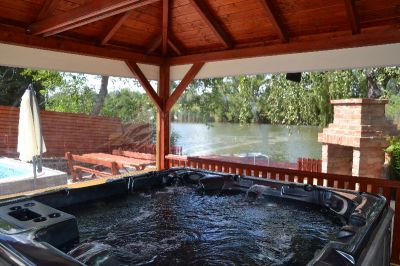 Utószezoni kedvezményekkel kiadó nyaralók