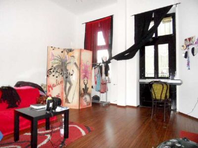 IX.ker. Angyal utcában eladó felújított, 141 nm-es lakás