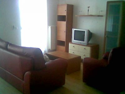 Kiadó 4 szobás újszerű lakás az Oktogonnál