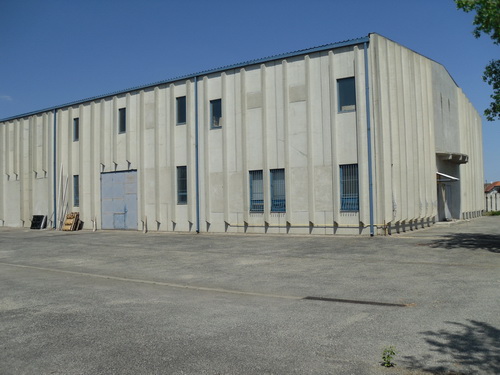 Szigetszentmiklóson raktár kiadó