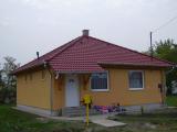 Kőműves, festő, burkoló, ács, asztalos, víz-gáz-fűtés szerelő, villanyszere