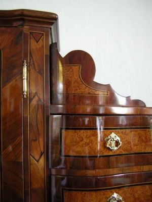 Bútorrestaurálás - asztalos munkák