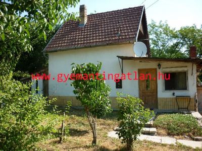 Eladó ingatlan Szekszárd lakható tanya
