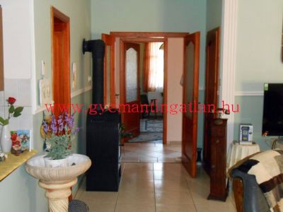 Hangulatos, egyszintes családi ház