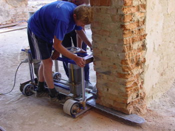 Vizes házak falak épületek utólagos szigetelése falbontás nélkül!