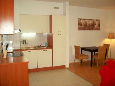 Eladó 2 szobás új lakás az Oktogonnál