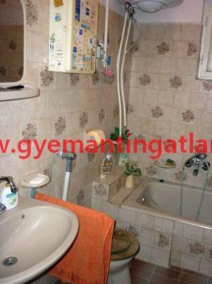 Eladó családi ház, Szekszárd 3200379