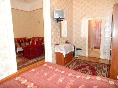 VII. ker. Osvát utcában eladó 2 szobás lakás 13,5mFt