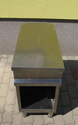 Rozsdamentes munkaasztal blokkasztal munka asztal használt