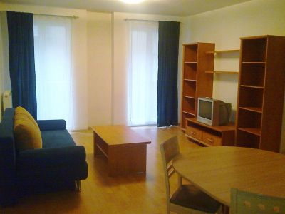 Kiadó 3 szobás új lakás a Kodály köröndnél