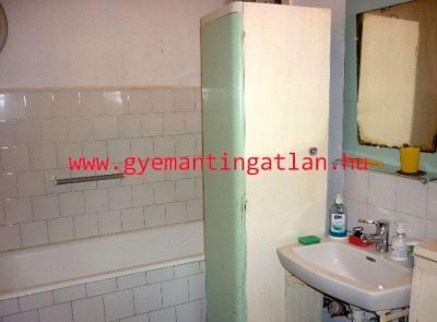 Szekszárdon 60 nm-es tégla lakás eladó!