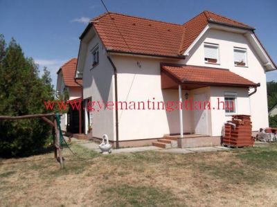 Igényes családi ház eladó!