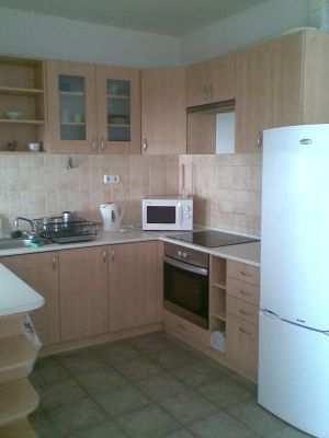 Kiadó 2 szobás lakás a Kodály köröndnél