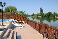 Szaunás, medencés nyaralók kiadók