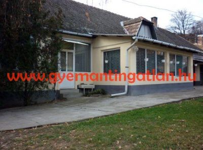 Eladó családi ház, Szekszárd 3200376