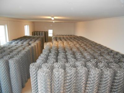 Kerítés, betonoszlop, drótkerítés építés, szőlőoszlop, drótfonat