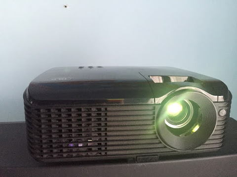 Infocus X17 chip hibás projektor eladó!