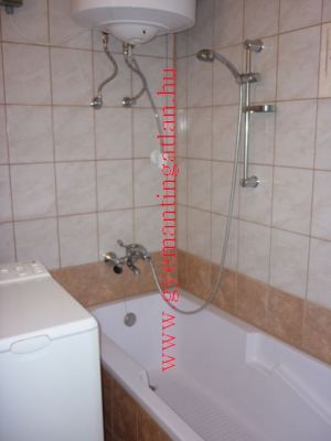 Eladó ingatlan Szekszárd felújított tégla lakás