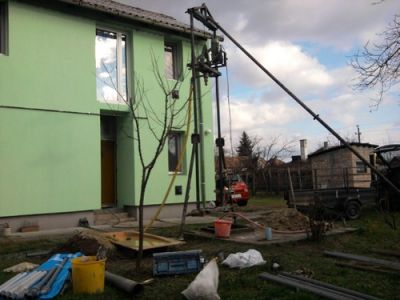 Kútfúrás Szigethalmon,Dunaharasztiban,Szigetszentmiklóson,Délegyházán,Zuglóban,Budapest és környékén