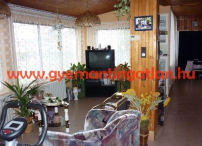 Eladó családi ház, Szekszárd 3200376