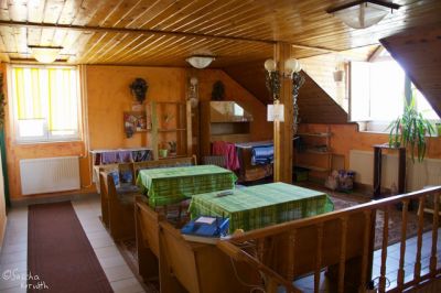 Szoba hosszabb távra saját vizesblokkal kiadó!